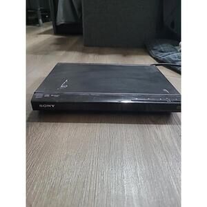 Sony DVP-SR210P CD DVD Player